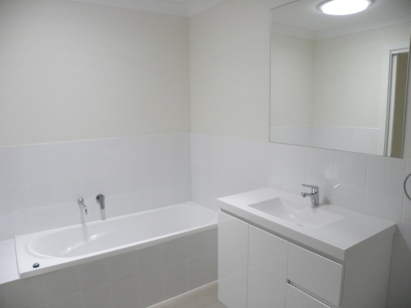 13 Salamander Road, Wadalba NSW 2259