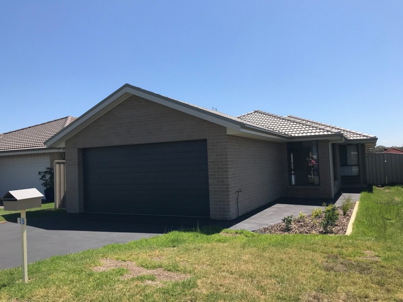 15 Regatta Way, Summerland Point NSW 2259