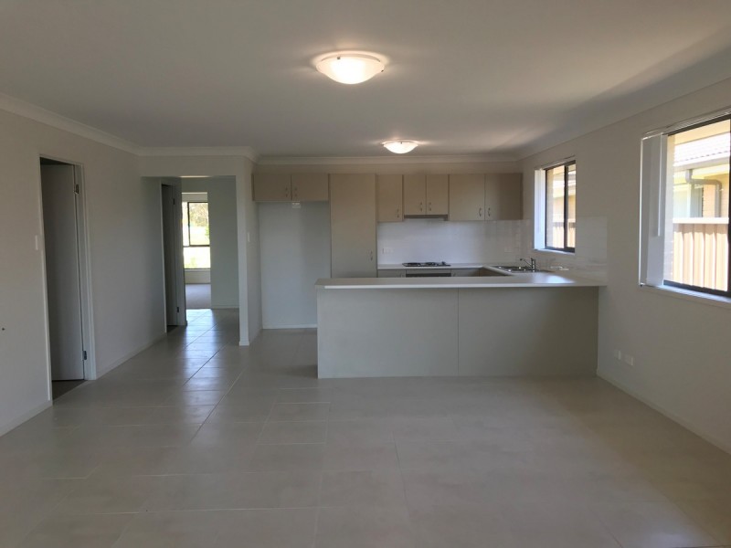 15 Regatta Way, Summerland Point NSW 2259