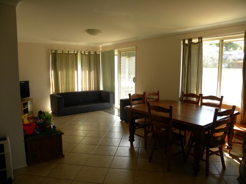 11 Highcliff Street, Woongarrah NSW 2259