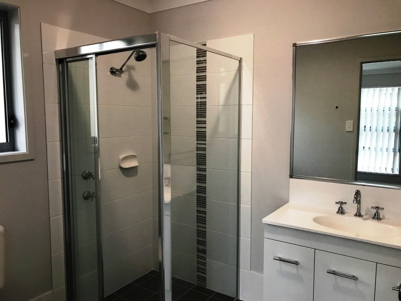 8 Cams Boulevard, Summerland Point NSW 2259