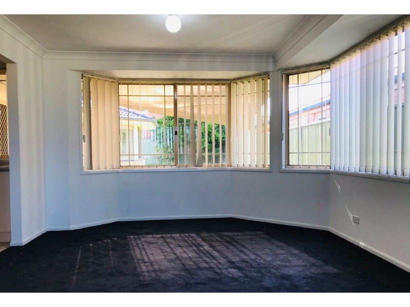 5 Piper Drive, Hamlyn Terrace NSW 2259