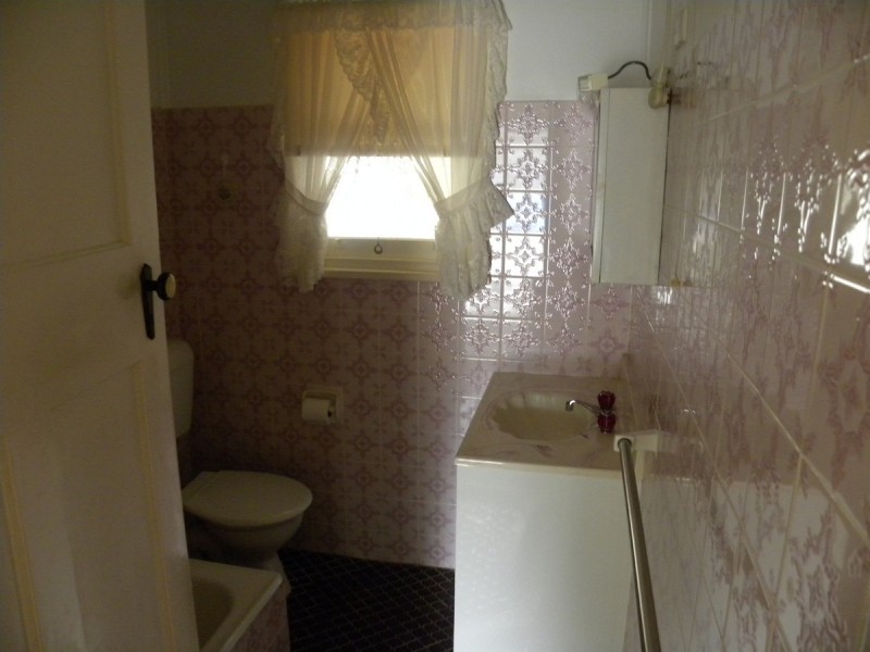 7 Anzac Road, Wyong NSW 2259