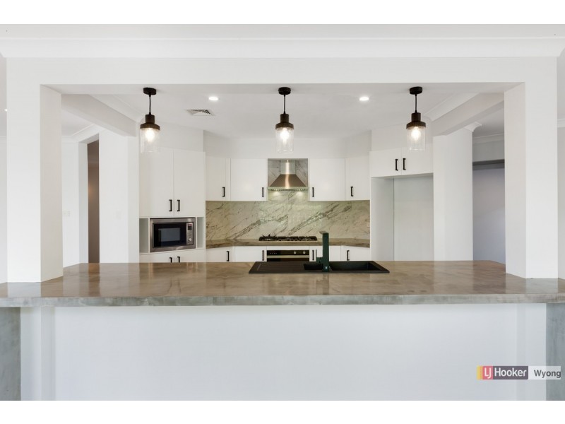 7 Greenhaven Circuit, Woongarrah NSW 2259