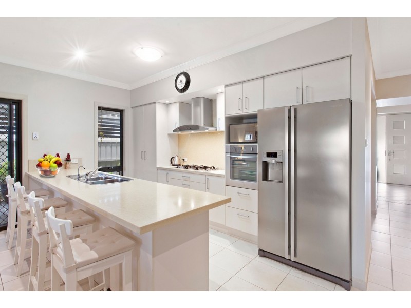 13 Emerald Waters Avenue, Wyong NSW 2259