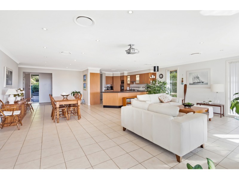 28 Weaver Crescent, Watanobbi NSW 2259