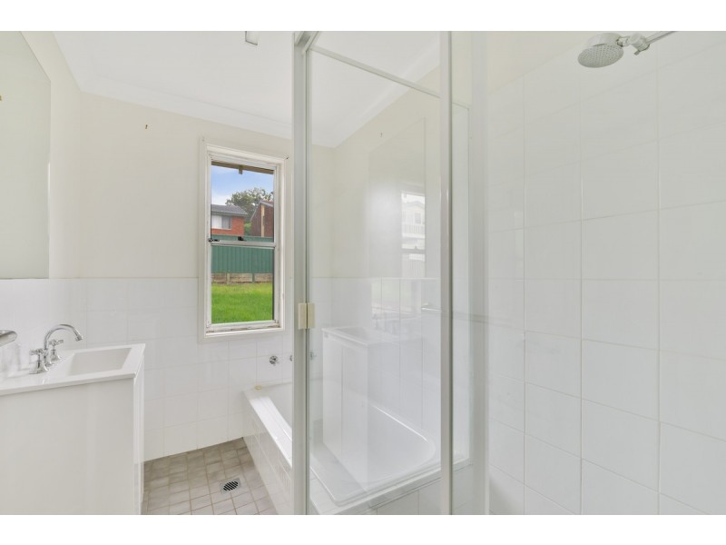 24 Owen Avenue, Wyong NSW 2259