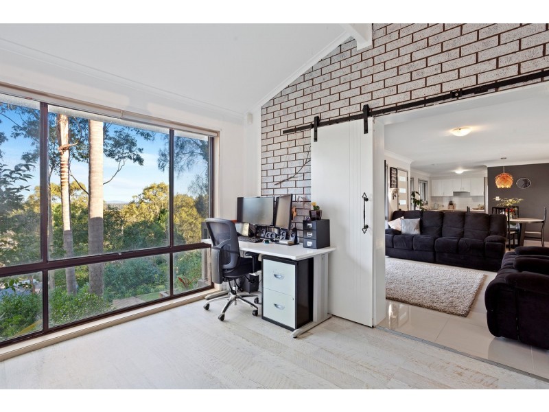 31 Casey Drive, Watanobbi NSW 2259
