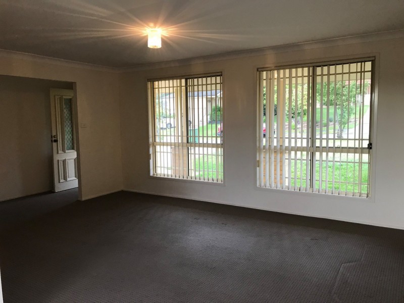 8 Manchurian Way, Wadalba NSW 2259