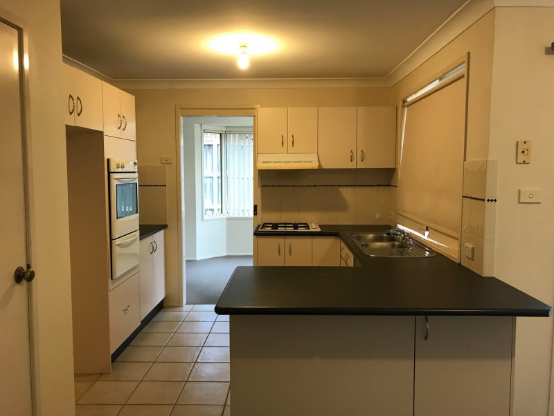 8 Manchurian Way, Wadalba NSW 2259