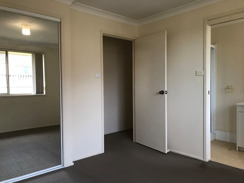 8 Manchurian Way, Wadalba NSW 2259