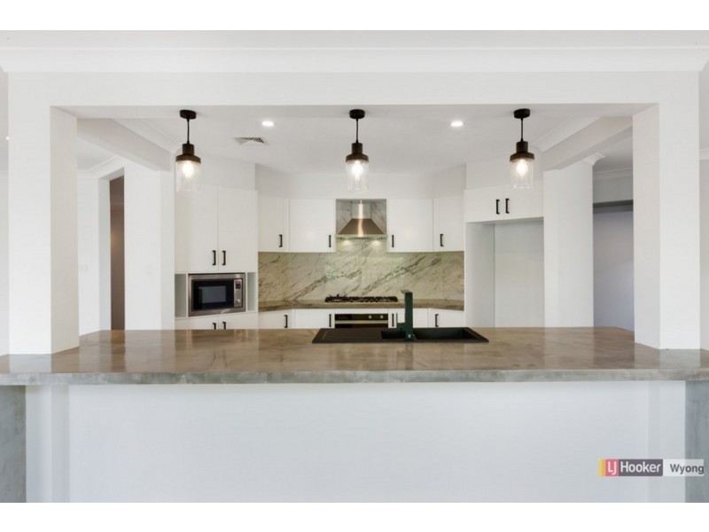 7 Greenhaven Circuit, Woongarrah NSW 2259