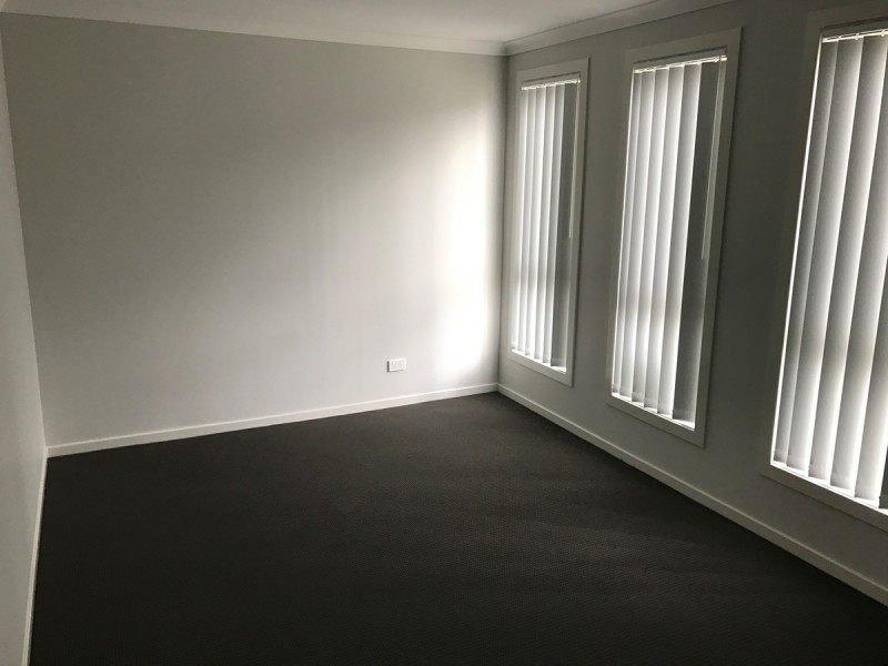 10 Oakmont Place, Woongarrah NSW 2259