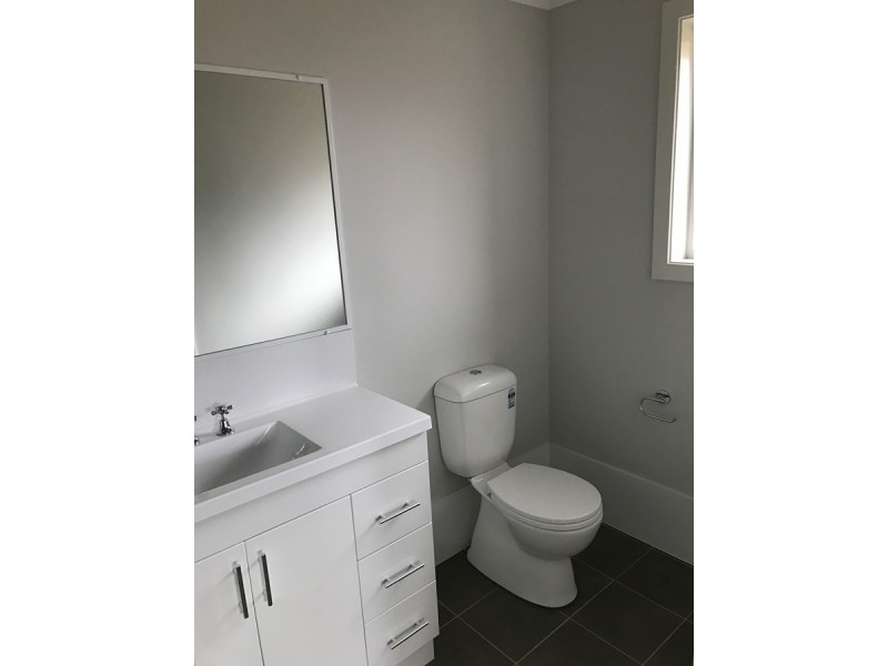 10 Oakmont Place, Woongarrah NSW 2259