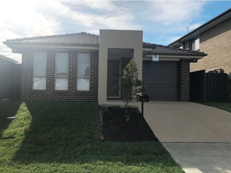 13 Oakmont Place, Woongarrah NSW 2259