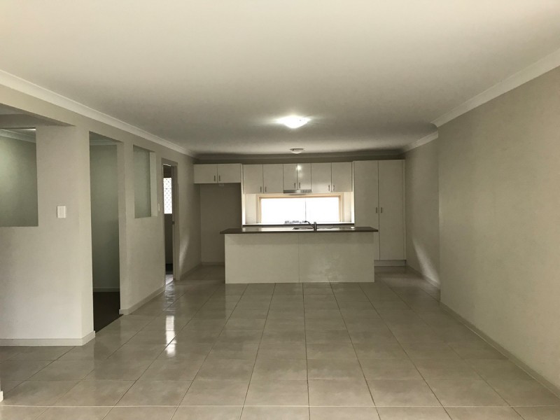 11 Frank Street, Wadalba NSW 2259