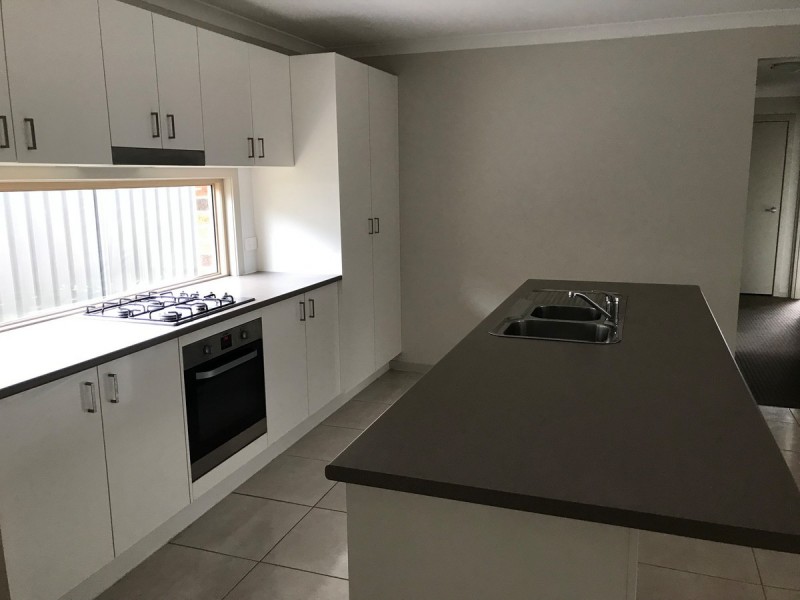 11 Frank Street, Wadalba NSW 2259