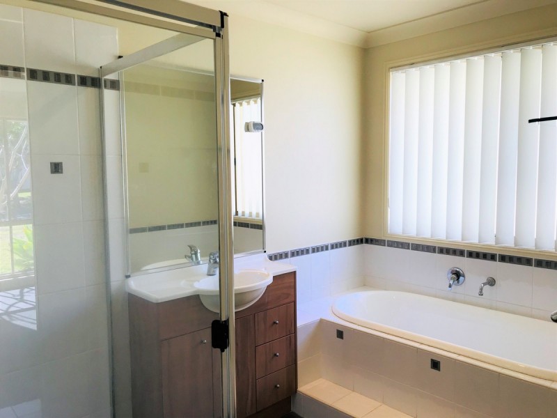 18 Warrigal Road, Woongarrah NSW 2259