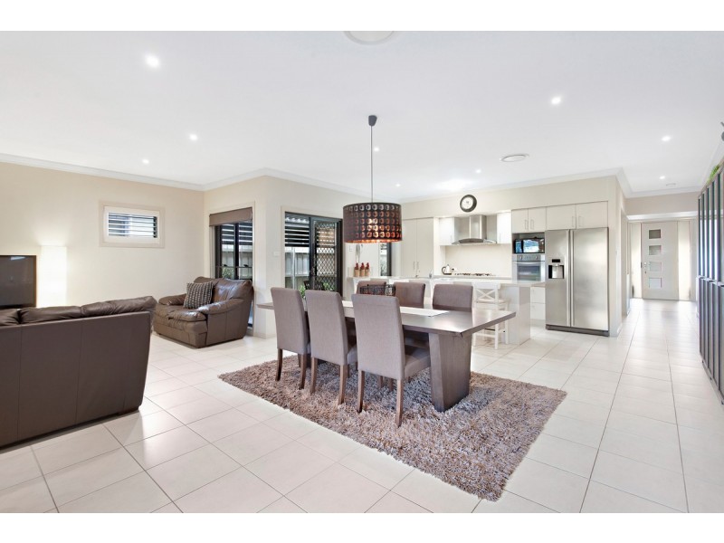 13 Emerald Waters Avenue, Wyong NSW 2259