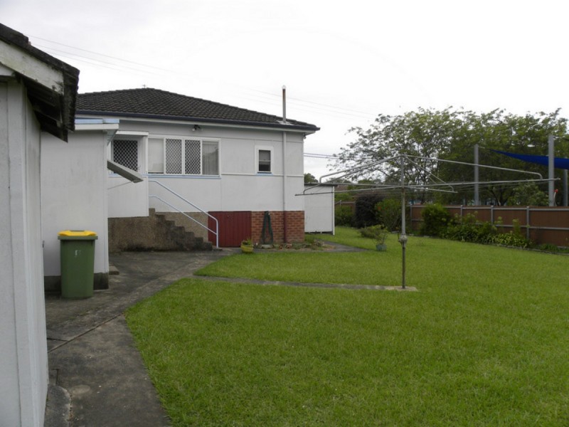 7 Anzac Road, Wyong NSW 2259