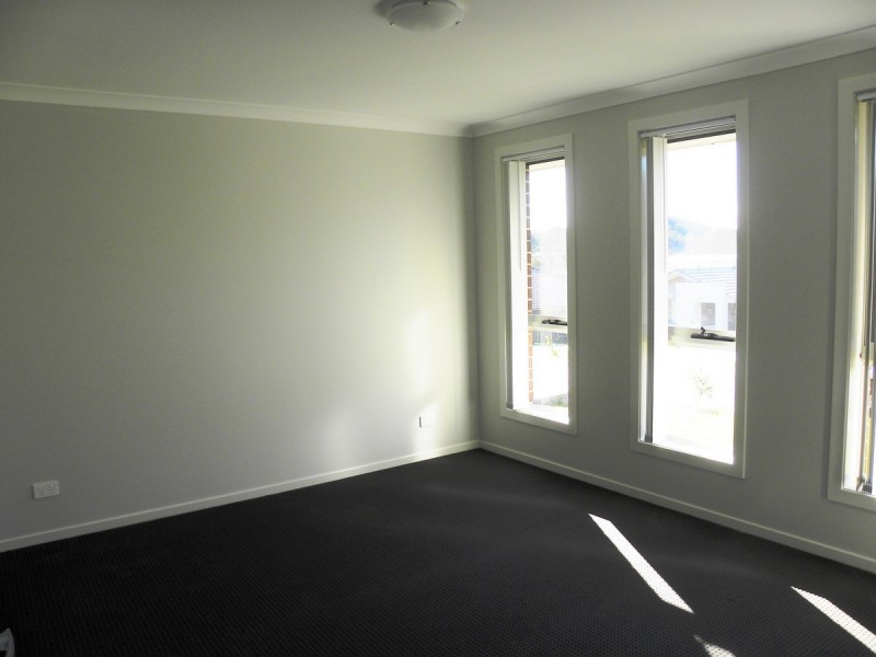 7 Creswell Street, Wadalba NSW 2259