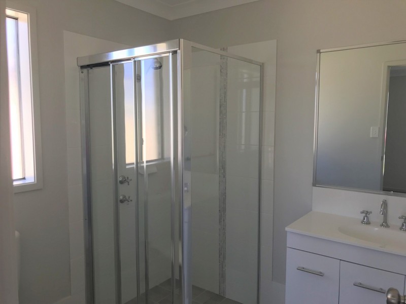 35 Regatta Way, Summerland Point NSW 2259