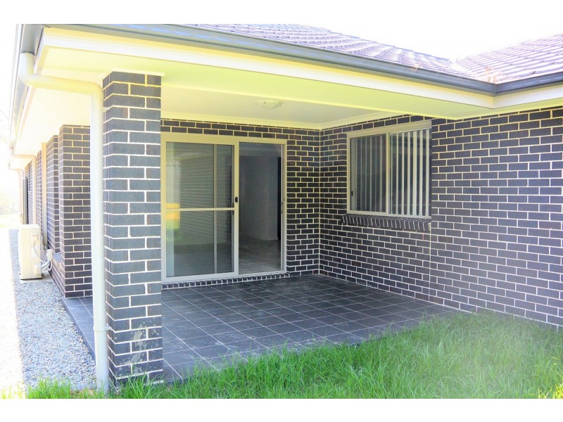 9 Van Stappen Road, Wadalba NSW 2259