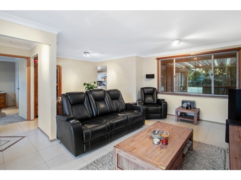 18 Farnol Place, Watanobbi NSW 2259