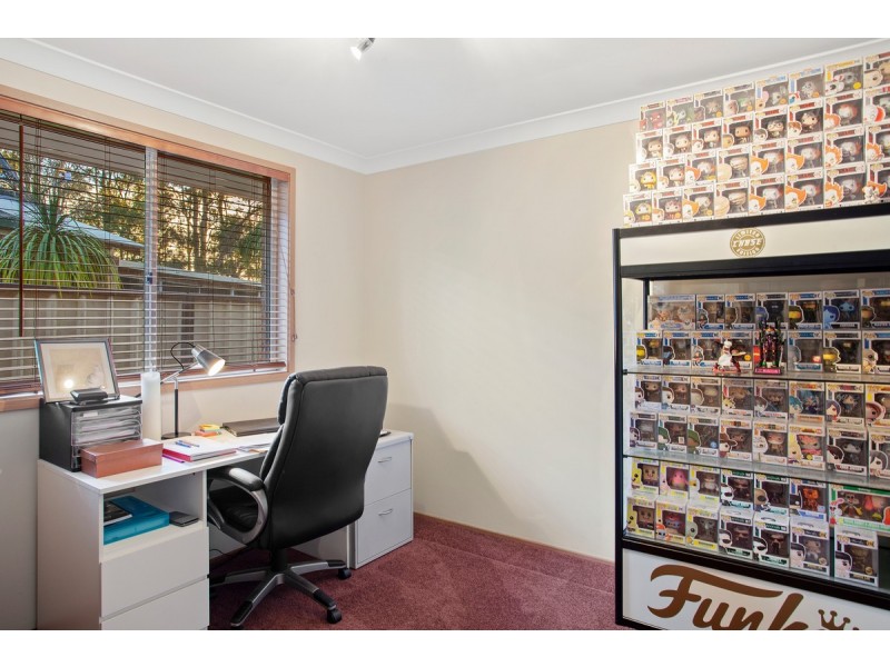 18 Farnol Place, Watanobbi NSW 2259