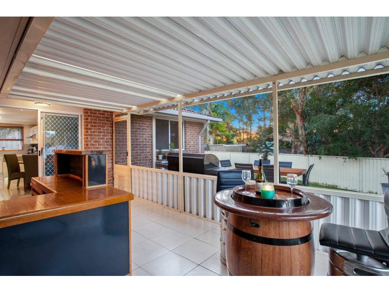 18 Farnol Place, Watanobbi NSW 2259