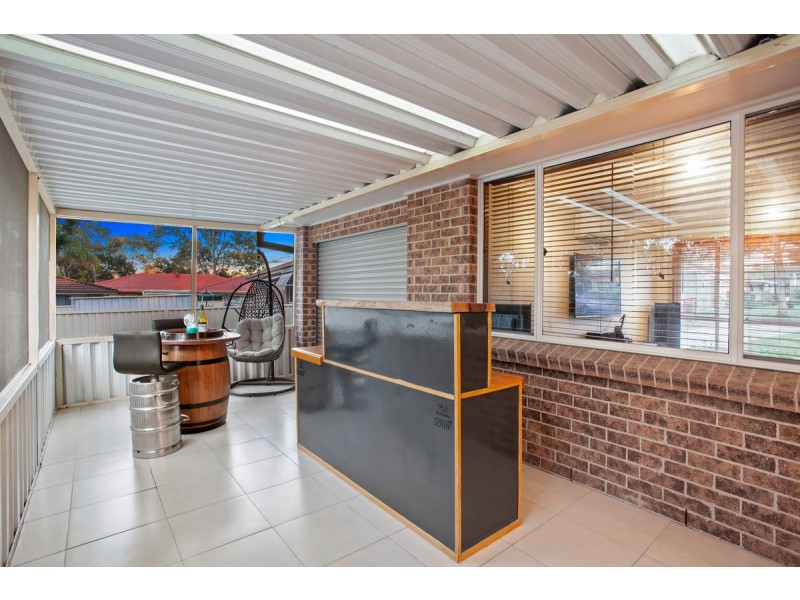 18 Farnol Place, Watanobbi NSW 2259