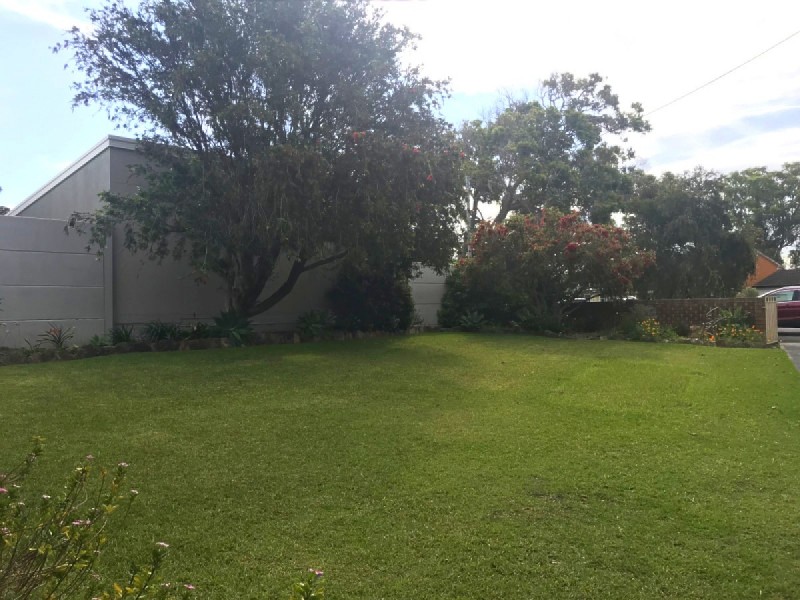 11 Arlunya Avenue, Gorokan NSW 2263