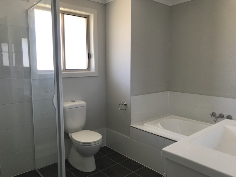 1 Evergreen Parade, Woongarrah NSW 2259