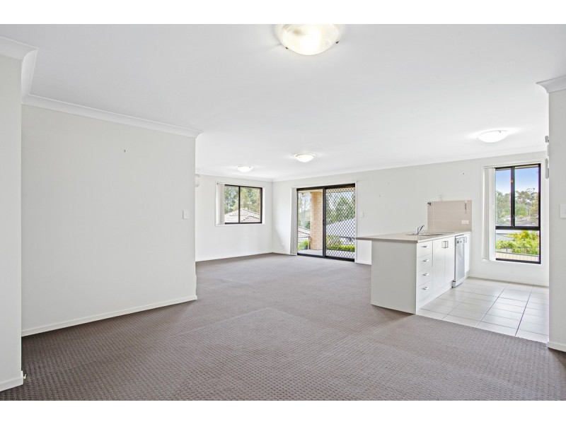 5 Seacres Close, Wadalba NSW 2259