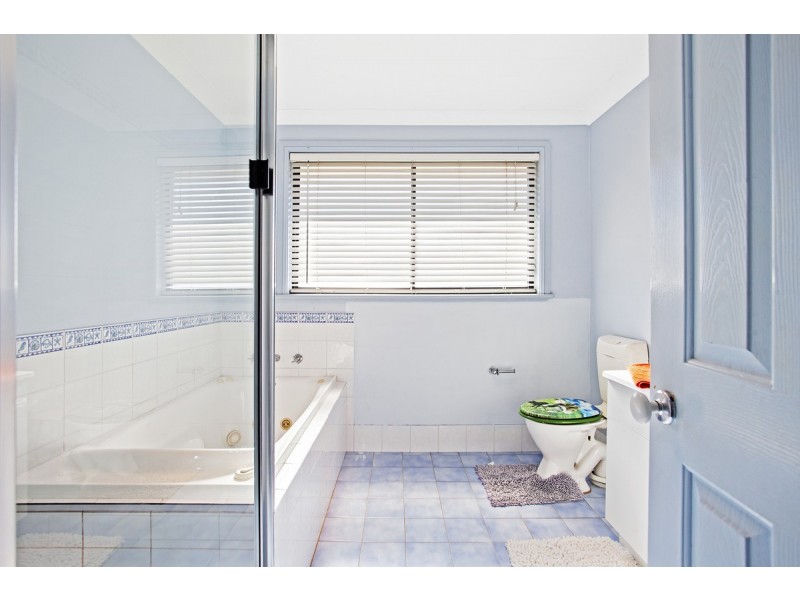 25 The Grove, Watanobbi NSW 2259