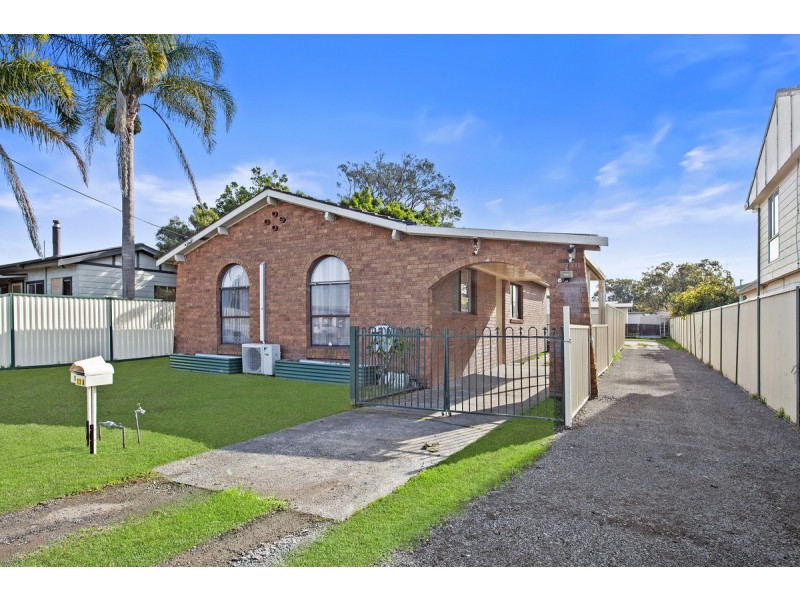 13 Goobarabah Avenue, Lake Haven NSW 2263