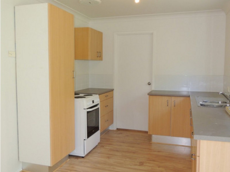 2/2 Arthur Drive, Wyong NSW 2259