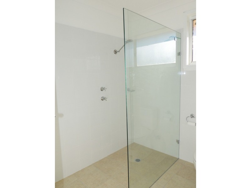 2/2 Arthur Drive, Wyong NSW 2259