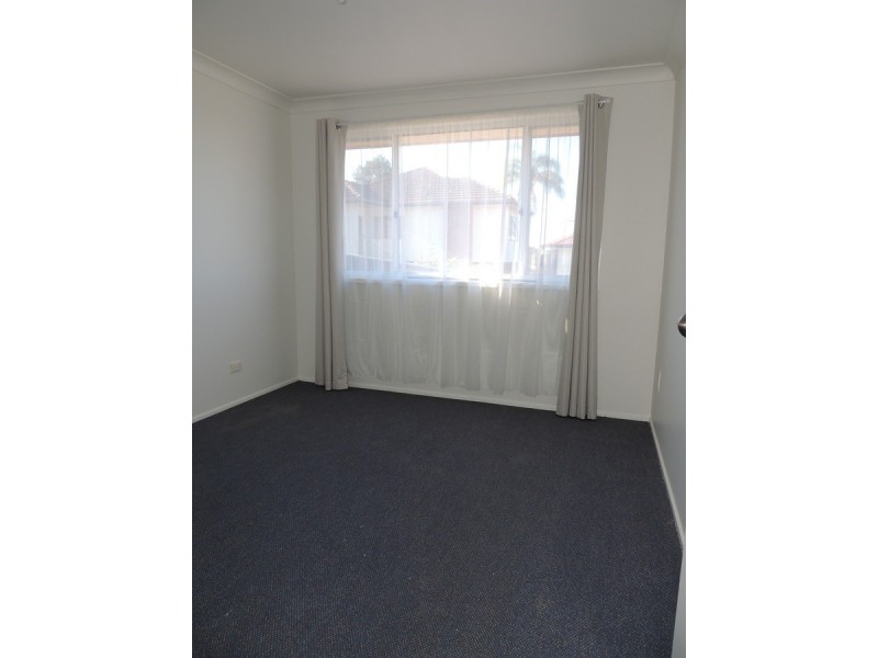 2/2 Arthur Drive, Wyong NSW 2259