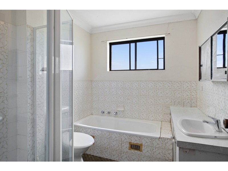 1/1-3 Warner Avenue, Wyong NSW 2259