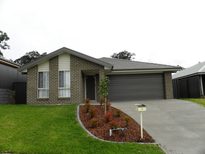 3 Creswell Street, Wadalba NSW 2259