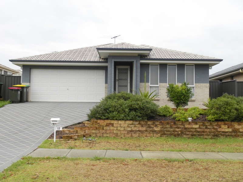 17 Connemara Street, Wadalba NSW 2259