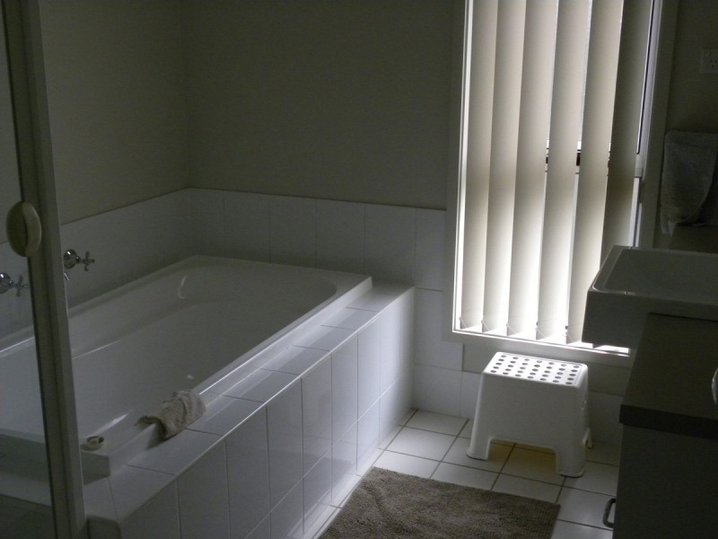 17 Connemara Street, Wadalba NSW 2259