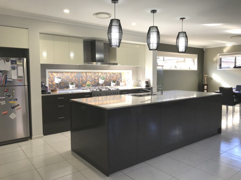 27 Parry Parade, Wyong NSW 2259