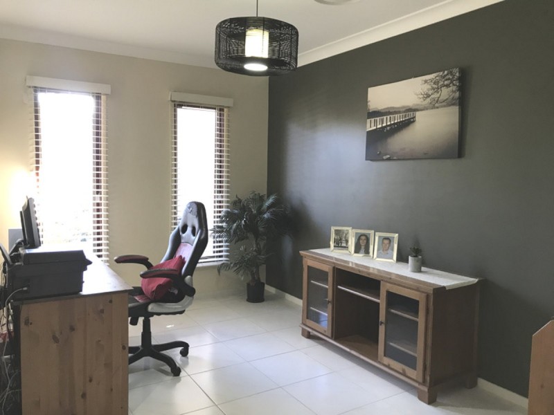 27 Parry Parade, Wyong NSW 2259