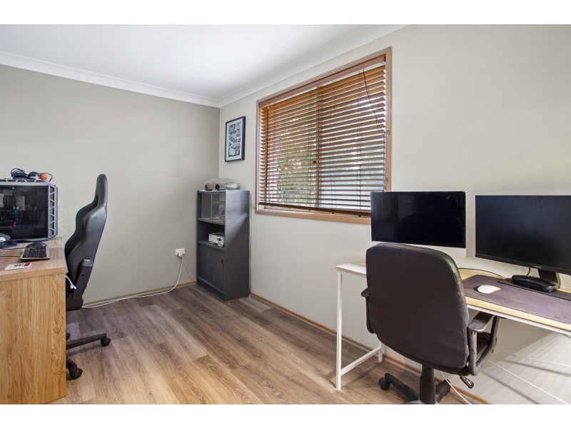 18 Farnol Place, Watanobbi NSW 2259