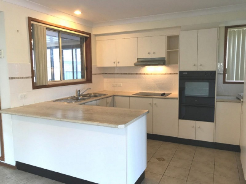 41 Robert Holl Drive, Ourimbah NSW 2258