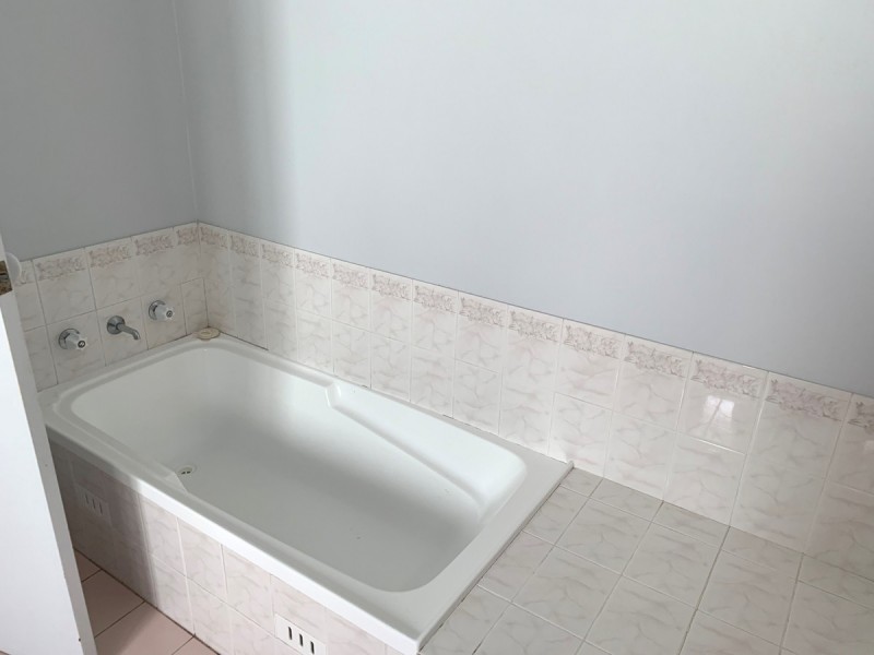 2 Windsong Place, Tuggerah NSW 2259