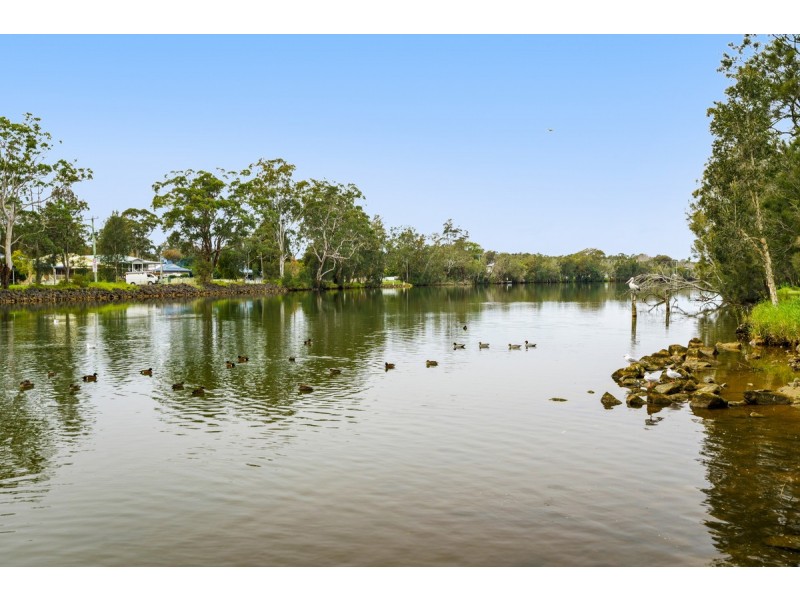 60 South Tacoma Road., Tacoma South NSW 2259