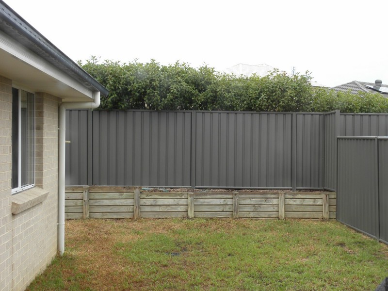 17 Connemara Street, Wadalba NSW 2259